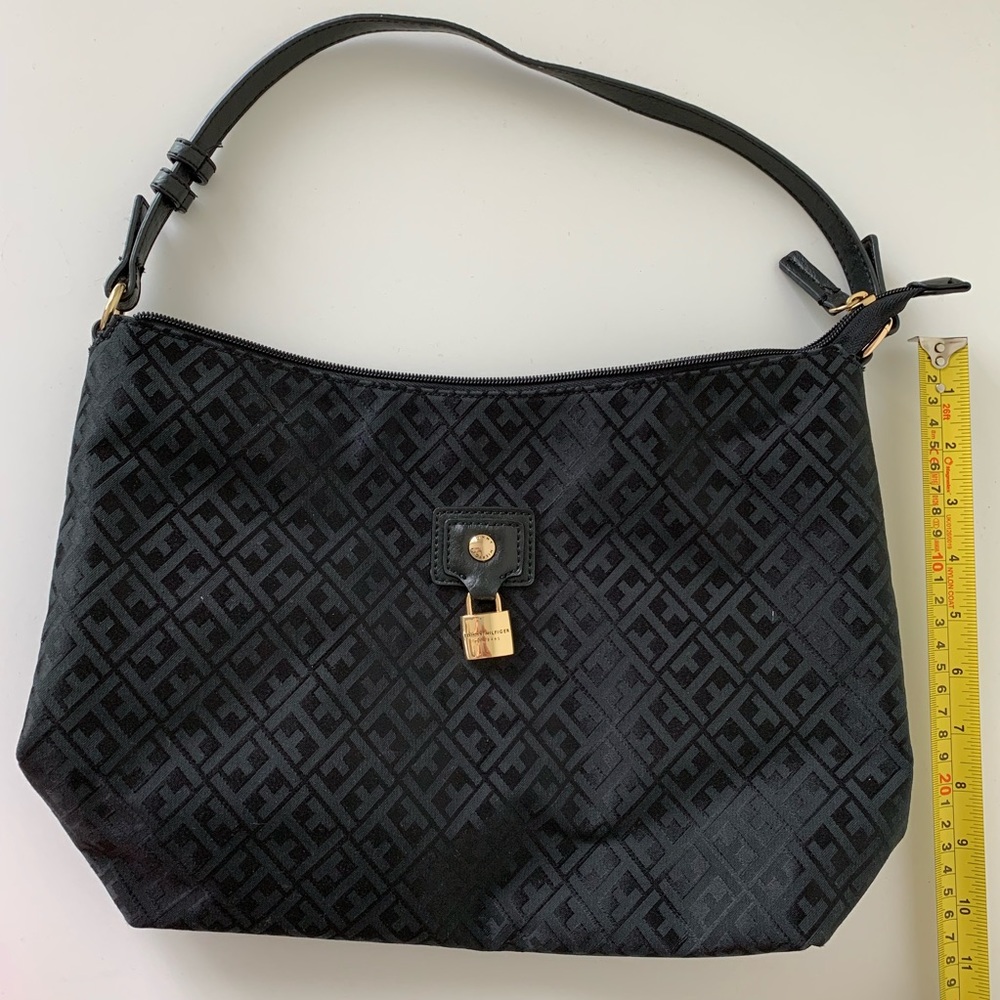 NWOT Tommy Hilfiger Bag